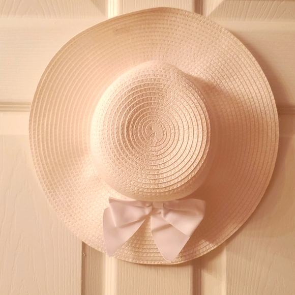 BONNIE JEAN YELLOW AND WHITE POLKA DOAT DRESS AND COAT WITH WHITE HAT - Picture 11 of 13